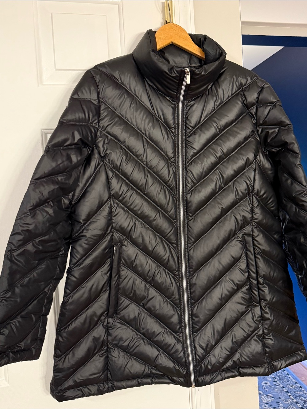 Women’s Black Chevron Quilted Packable Puffer Jacket